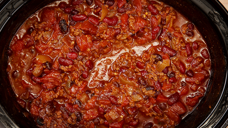 Making beef chili in crockpot step 7